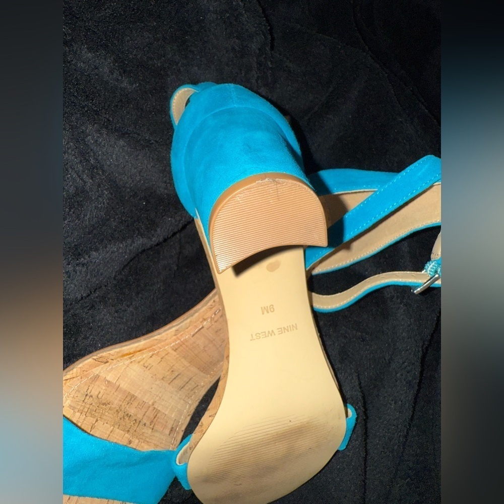 Nine West Blue Sandals with Minimalist Design - Picture 4 of 13
